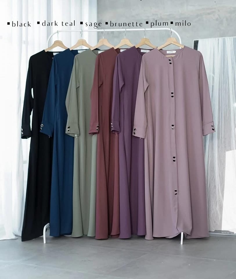 Mirha Abaya With Staller
