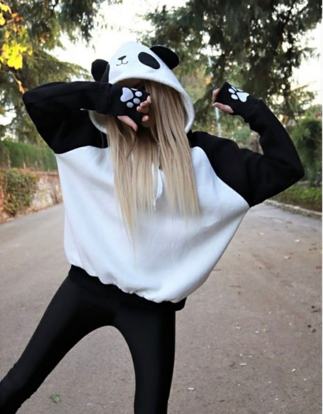 Meo Hoodie
