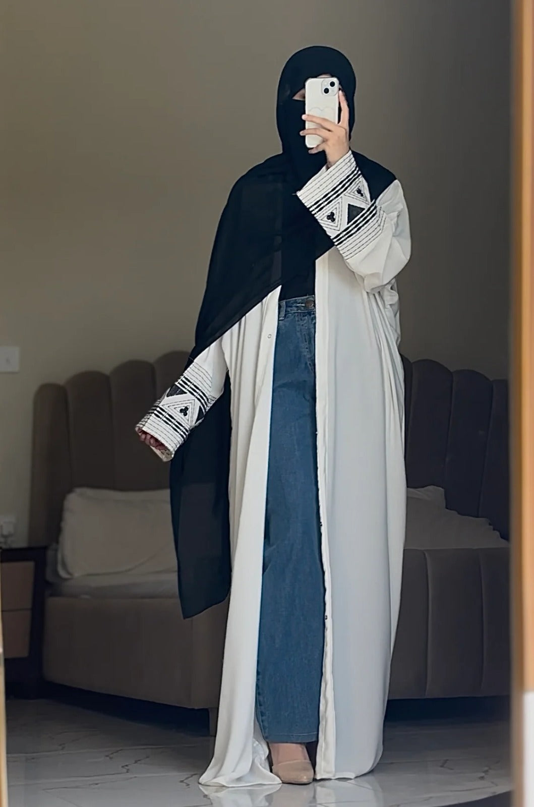 Graceful Embroidery Abaya