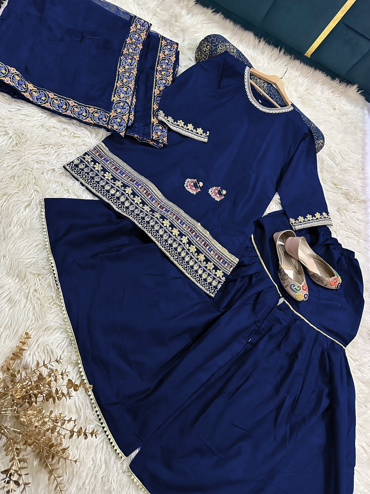 Sequence Zarri Embroidered 3Pcs