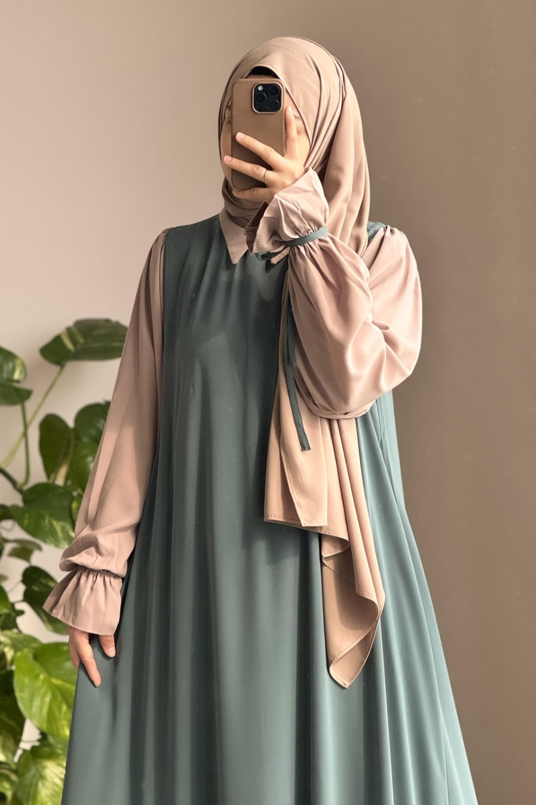 Aurelia Abaya