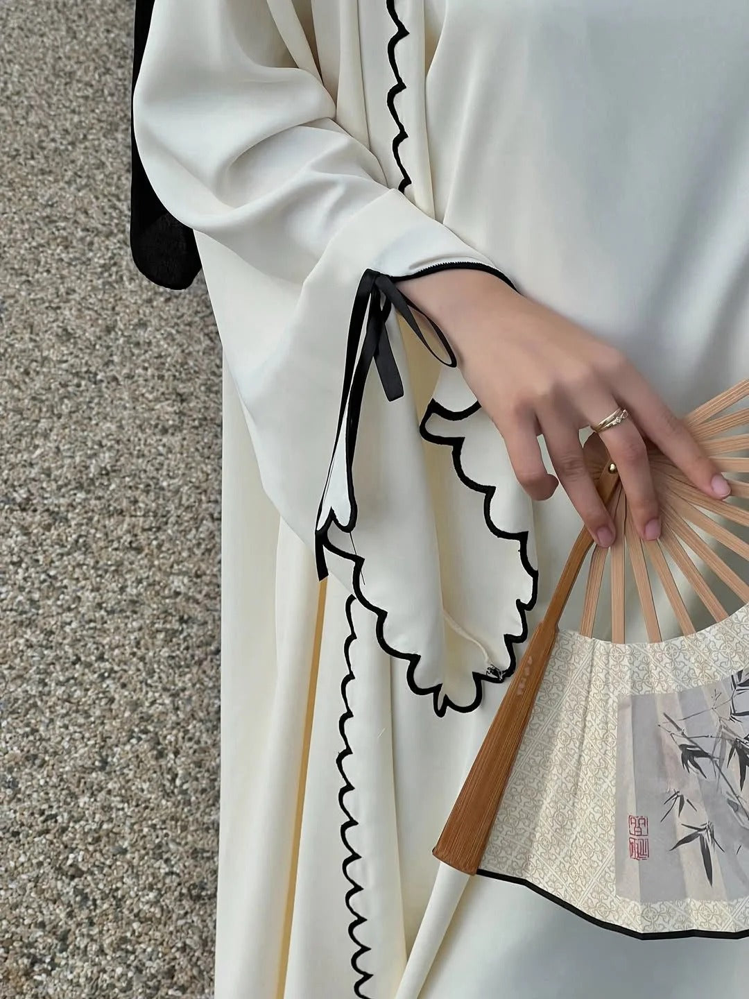 Luna Abaya