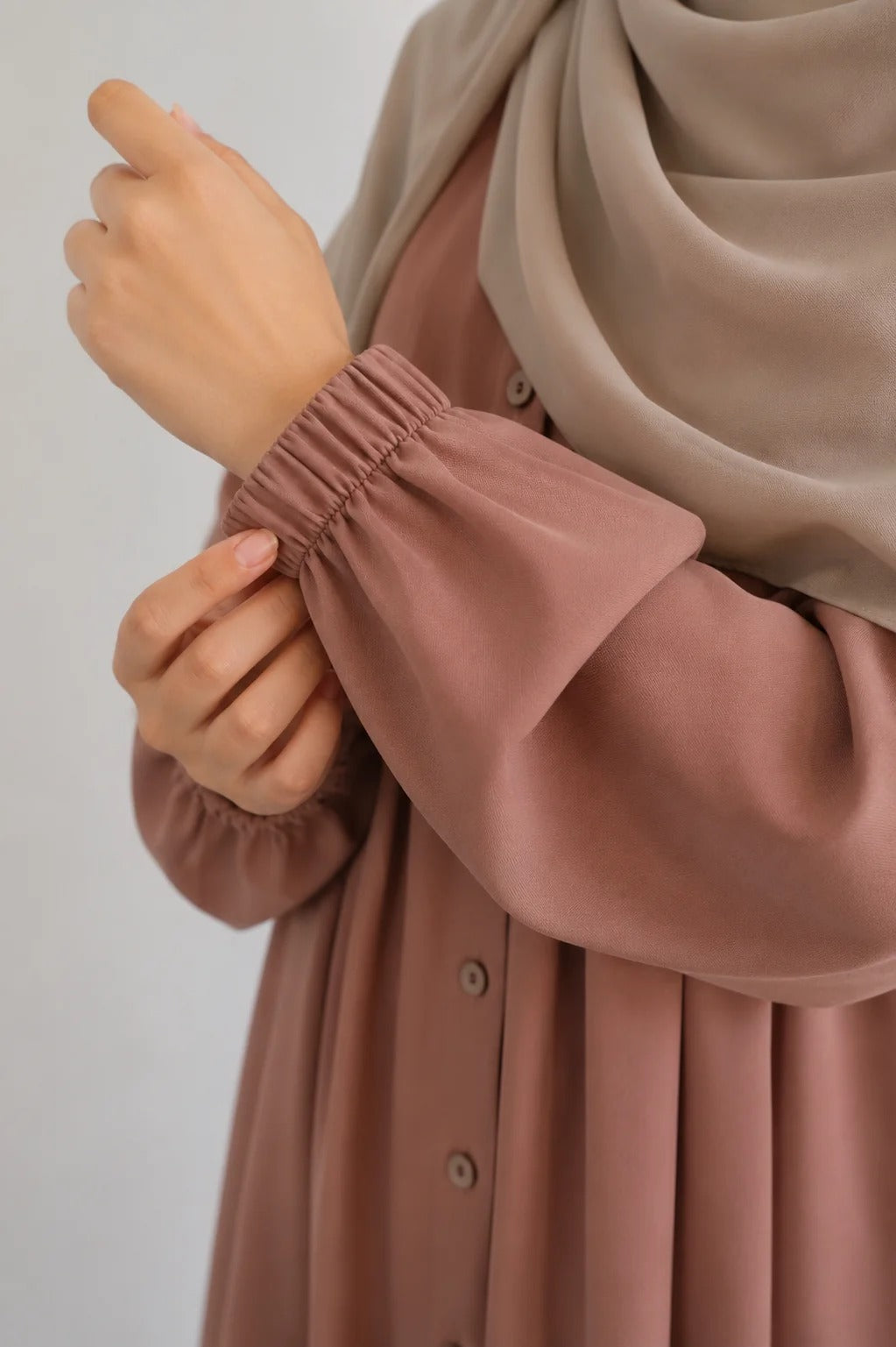 "ROSETTE FLOW ABAYA"