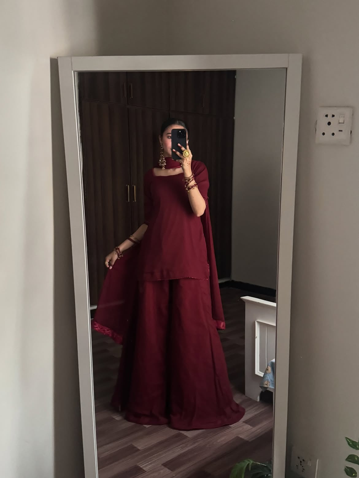 "RANI-E-SURKH (3PC) WITH CHIFFON DUPATTA"