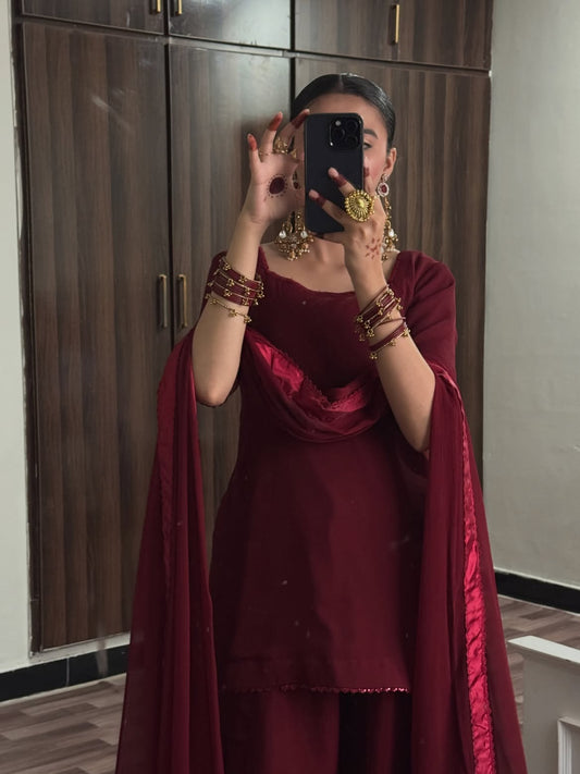 "RANI-E-SURKH (3PC) WITH CHIFFON DUPATTA"