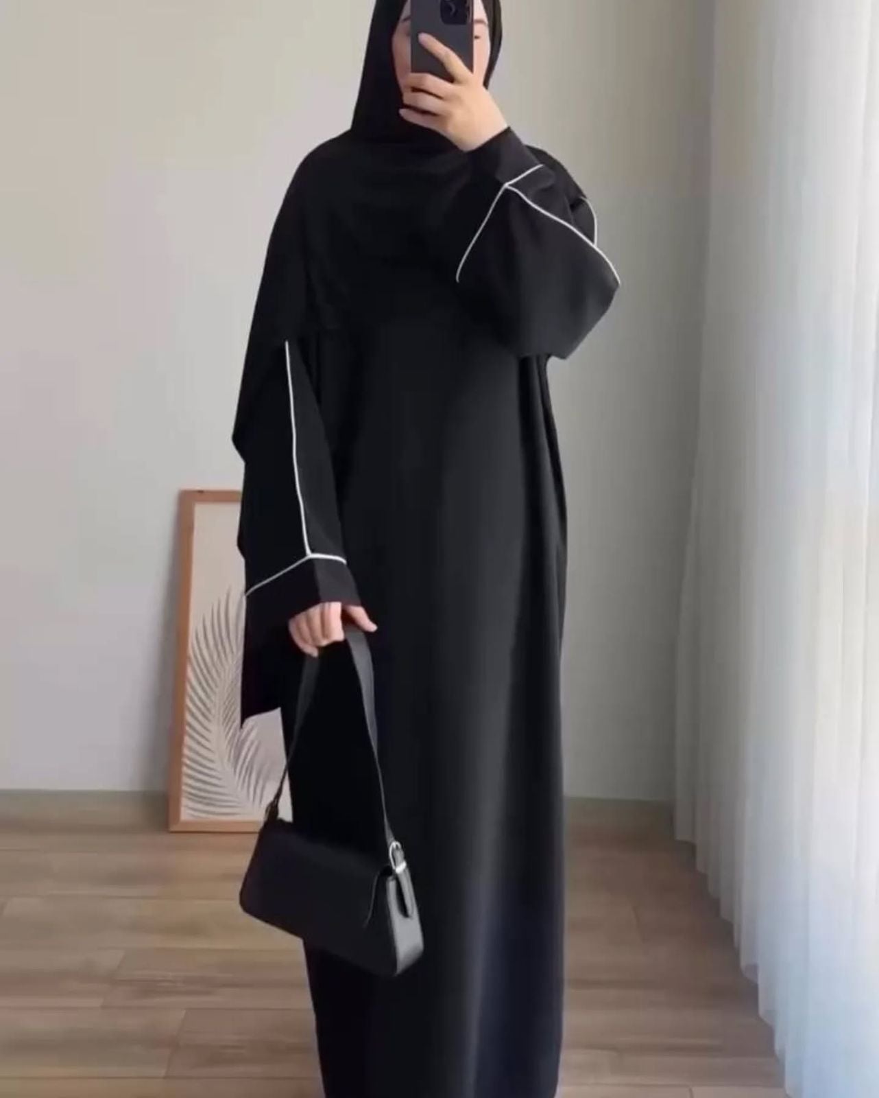 Piped Abaya With Staller
