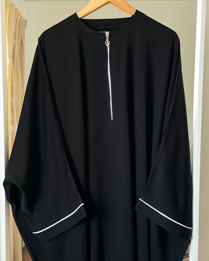 Piped Abaya With Staller